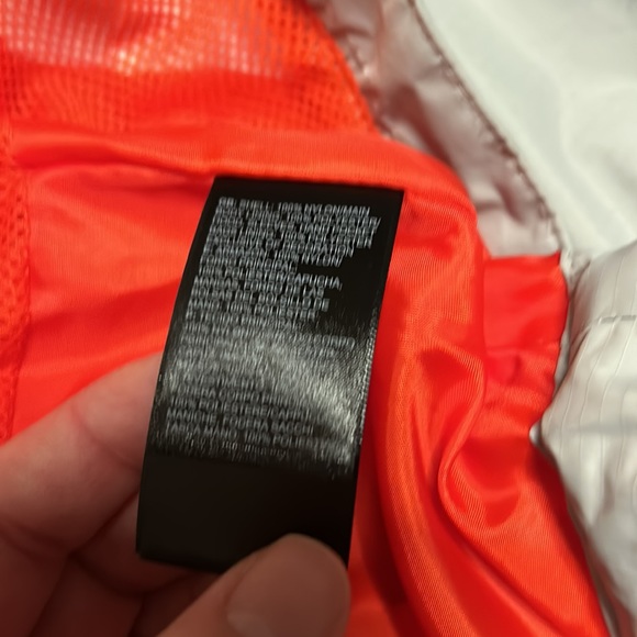EUC North Face outdoor jacket, medium, grey/orange - Picture 6 of 8